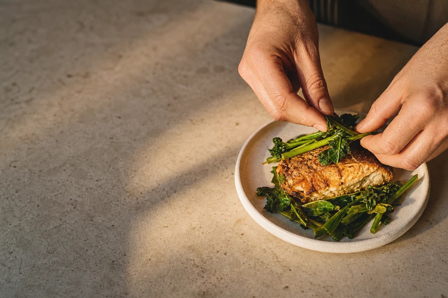 What to Eat on Retatrutide: An Evidence-Based Nutrition Guide